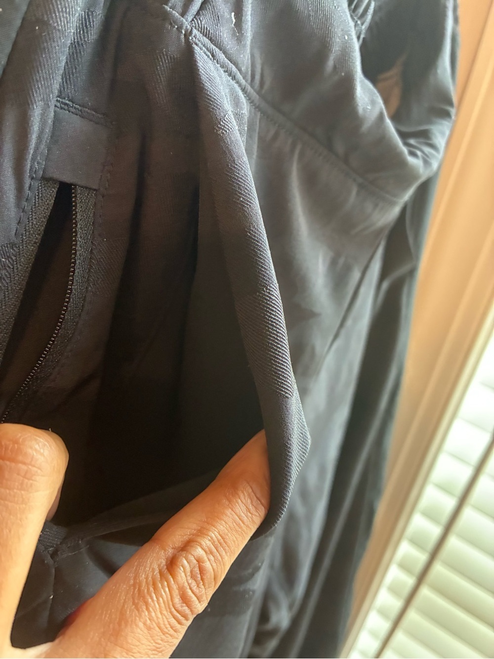 Athleta Brooklyn Textured Lined Jogger Black Camo Size 6 - Picture 4 of 9